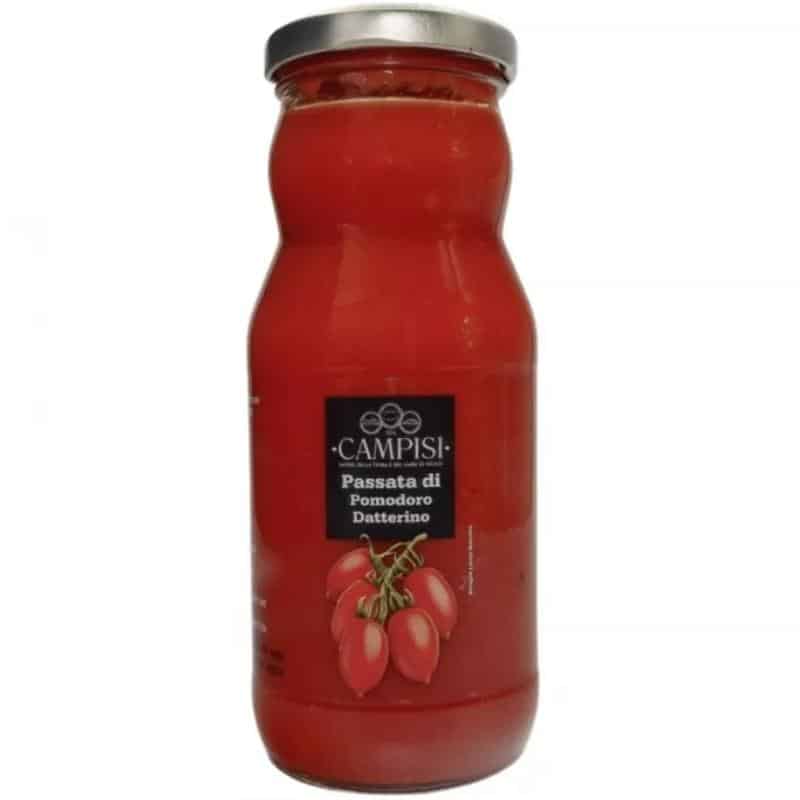 Tomato puree made from date tomatoes